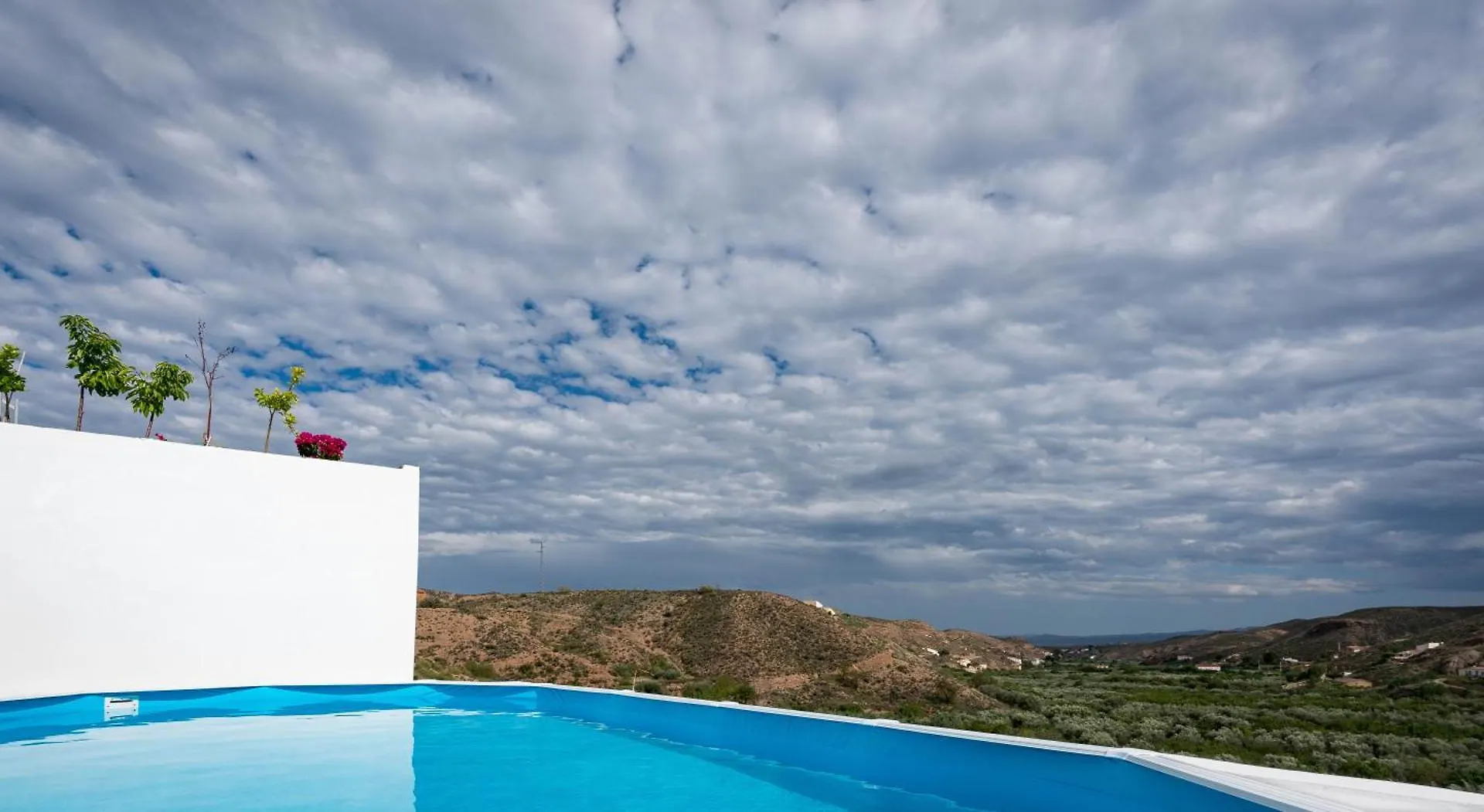 Verde - A Selfcatering Apartment With A Shared Hot Tub & Pool In Rambla De Oria 0*,
