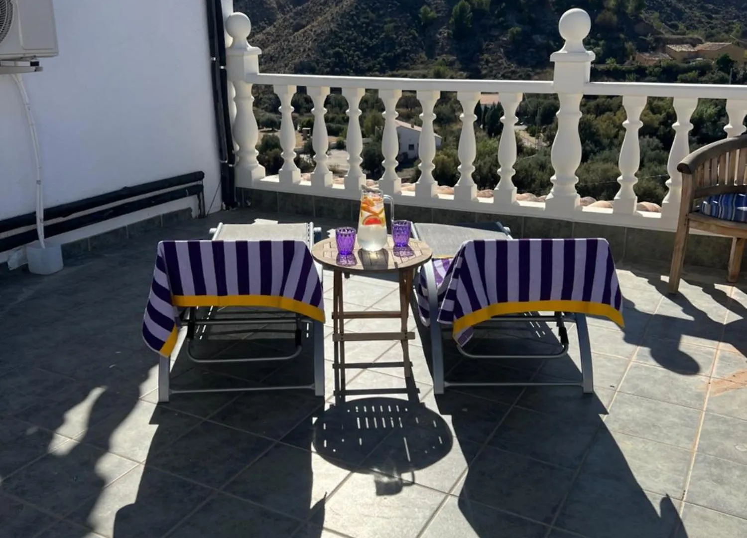 Verde - A Selfcatering Apartment With A Shared Hot Tub & Pool In Rambla De Oria
