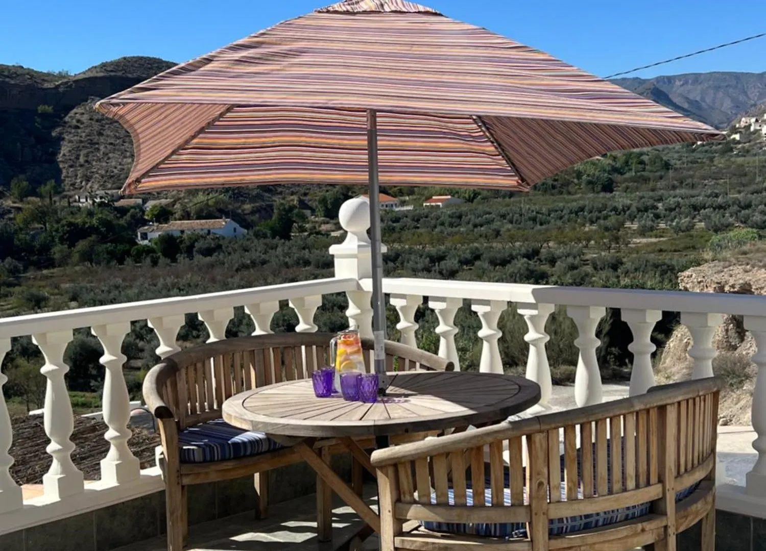 Verde - A Selfcatering Apartment With A Shared Hot Tub & Pool In Rambla De Oria 0*,  Spain