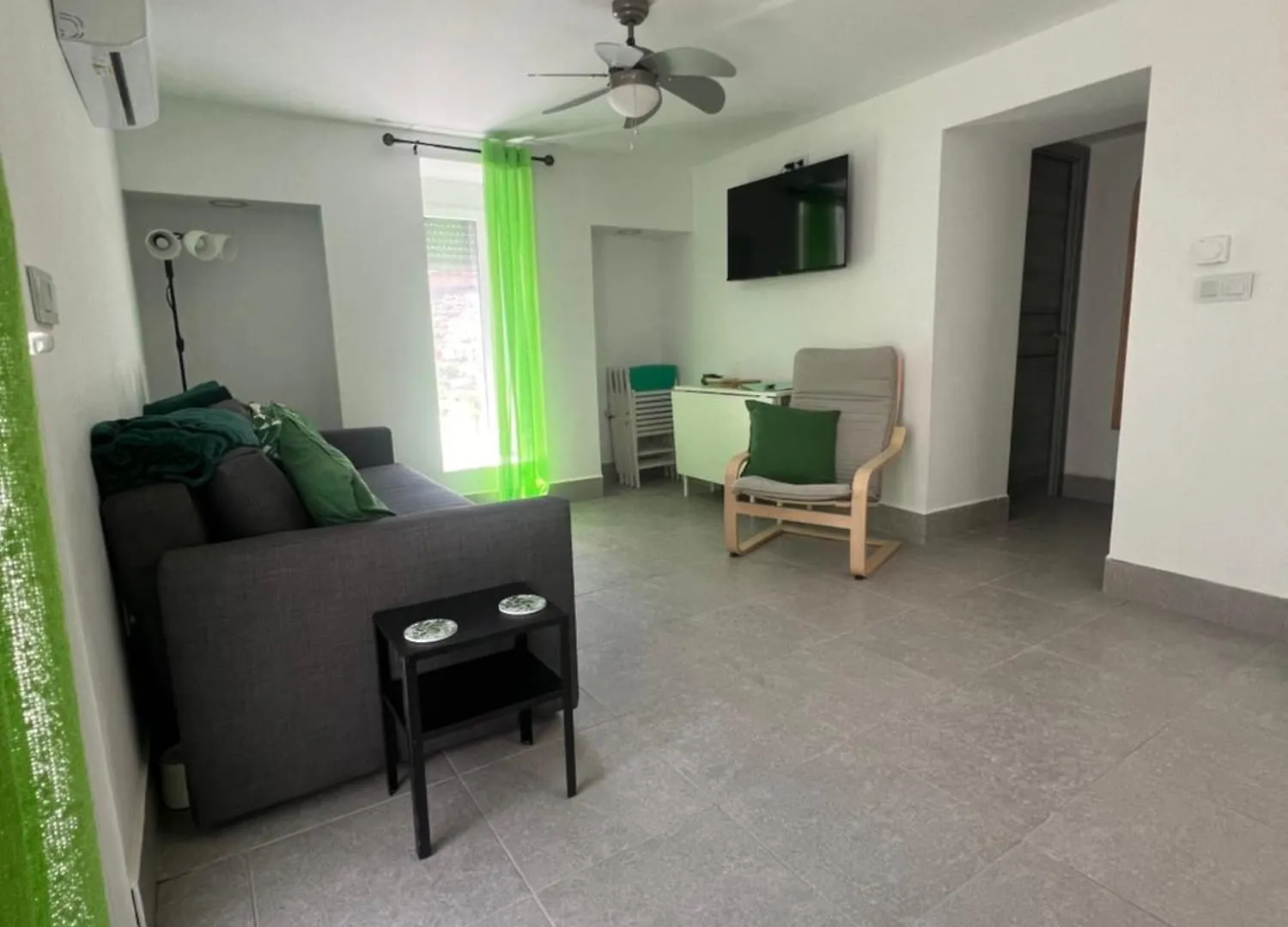 Verde - A Selfcatering Apartment With A Shared Hot Tub & Pool In Rambla De Oria